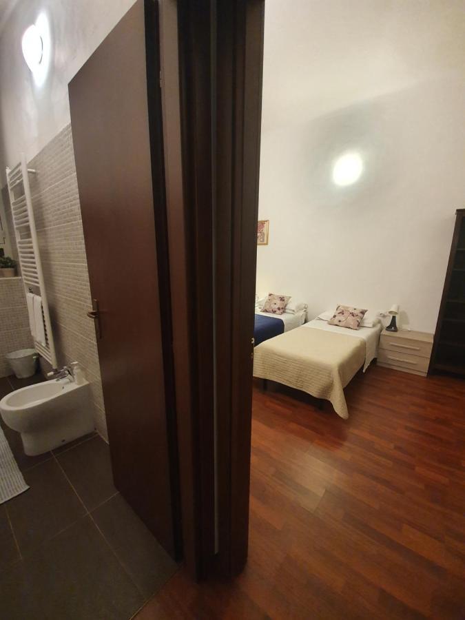 Arena Suite City Centre All Comforts - With Free Parking Garage - Con Parcheggio Incluso - Metro Verde Greenline Moscova Mailand