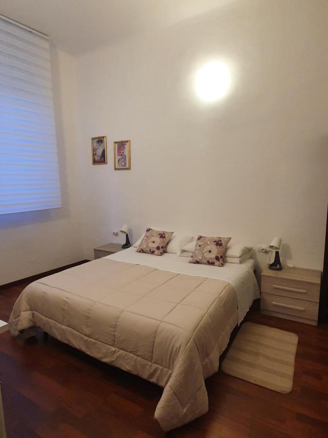 Arena Suite City Centre All Comforts - With Free Parking Garage - Con Parcheggio Incluso - Metro Verde Greenline Moscova * Mailand